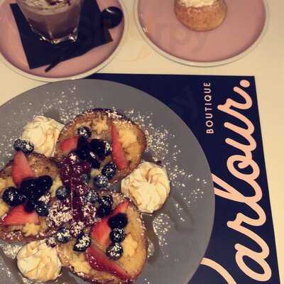 ‪parlour Boutique‬