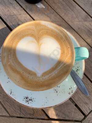 ‪mazmi Cafe And More‬