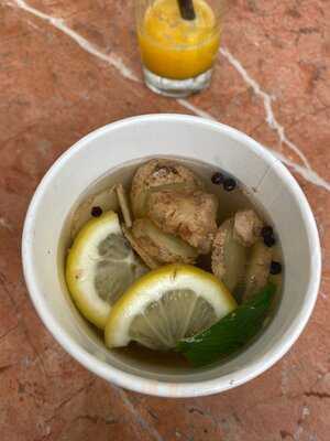 ‪the Square International Cafe‬