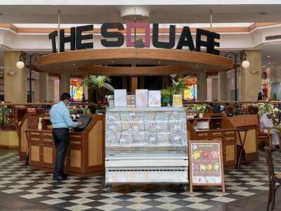 ‪the Square International Cafe‬