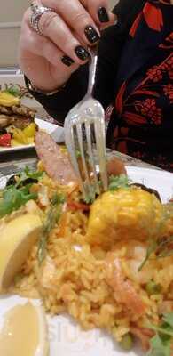 ‪shakespeare And Co. Village Mall‬