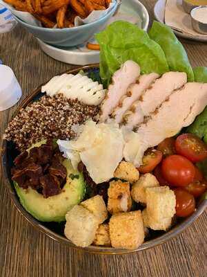 ‪common Grounds‬