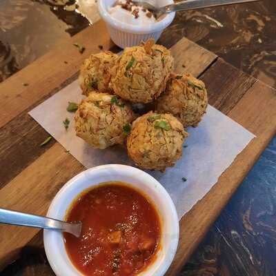 ‪the Meating Room‬