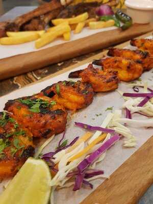 ‪the Meating Room‬