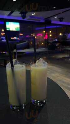 ‪hi Five Restaurant & Lounge‬