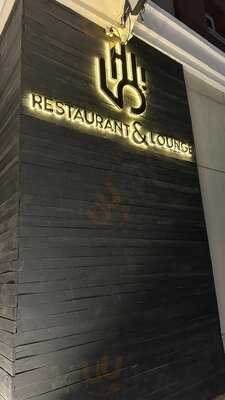 ‪hi Five Restaurant & Lounge‬