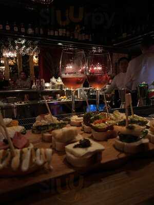 ‪nido Tapas Restaurant & Bar‬