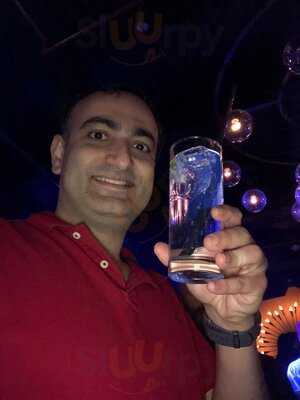 ‪indie Restaurant & Lounge‬