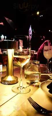 ‪play Restaurant & Lounge‬