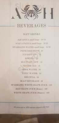 ‪aprons & Hammers‬