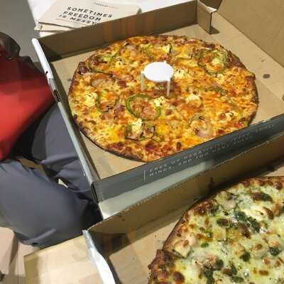 ‪freedom Pizza‬