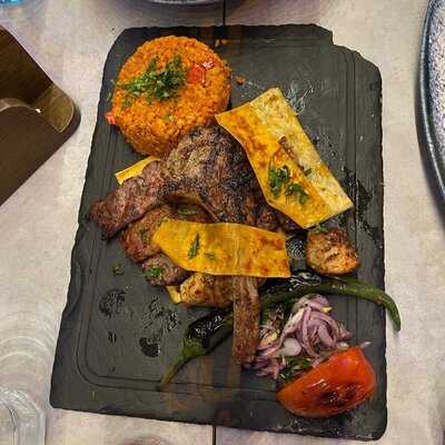 مادو دبي مول