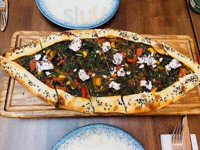 مادو دبي مول