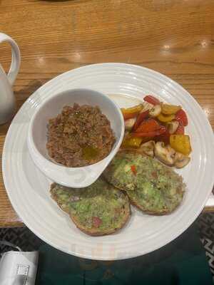 ‪local - Tryp By Wyndham‬