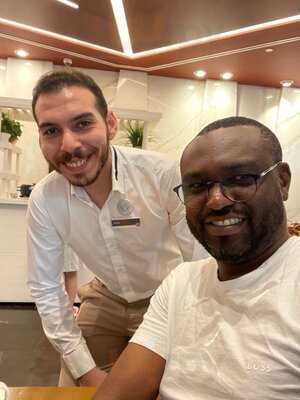 ‪local - Tryp By Wyndham‬