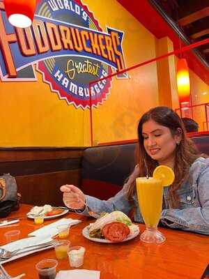 ‪fuddruckers‬