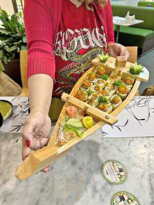 ‪sumo Sushi & Bento‬