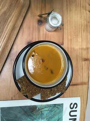 ‪wild And The Moon‬