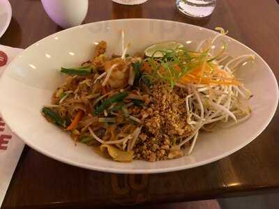 ‪fuchsia Urban Thai‬