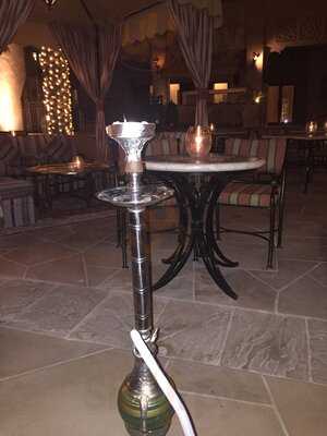 ‪arabian Courtyard‬