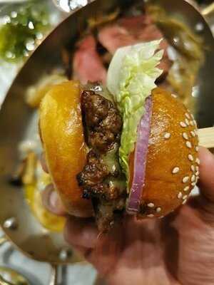 ‪the Loft At Dubai Opera‬