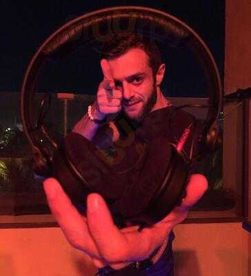 ‪the Rooftop & Sports Lounge‬