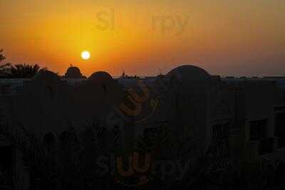 ‪the Rooftop & Sports Lounge‬