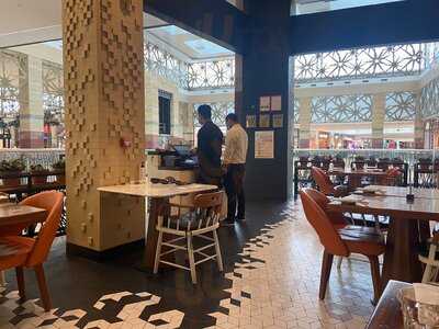 ‪zafran Indian Bistro - Mirdif City Centre‬