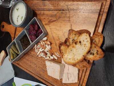 ‪un Dimanche A Paris‬