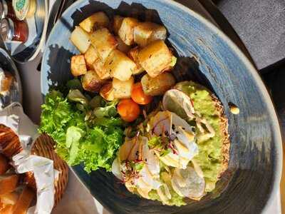 ‪un Dimanche A Paris‬