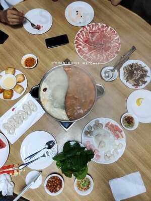 ‪xiao Wei Yang Mongolian Hot Pot ( Little Lamb )‬