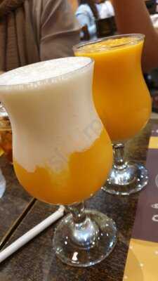 ‪landmark Restaurant‬