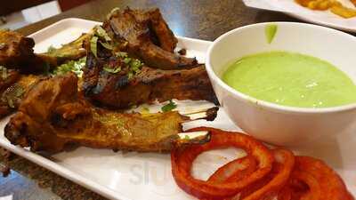 ‪landmark Restaurant‬