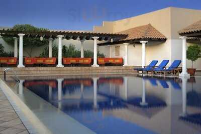 ‪waves Pool Bar At Jw Marriott Hotel Dubai‬