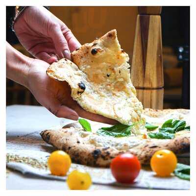 ‪l'antica Pizzeria Da Michele Dubai‬