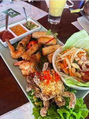 ‪little Bangkok - Business Central Towers‬