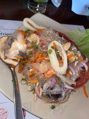 ‪little Bangkok - Business Central Towers‬