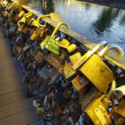 ‪graffiti Burger - Al Khawaneej‬