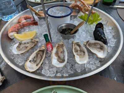 ‪firelake Grill House & Cocktail Bar‬