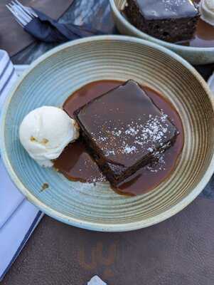 ‪firelake Grill House & Cocktail Bar‬