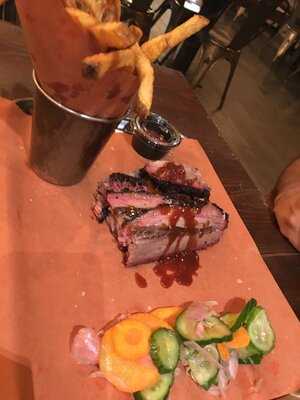 ‪mighty Quinn's Bbq‬