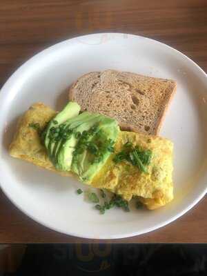 ‪heat - Healthy Eats & Treats‬