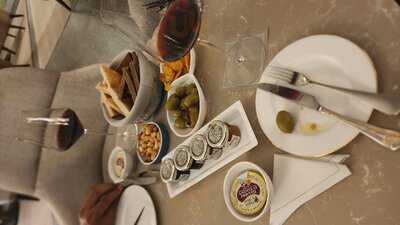 ‪lounge At Address Boulevard‬