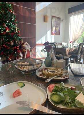 ‪iran Zamin Restaurant & Cafe‬