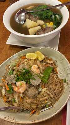 ‪max's Restaurant - Karama‬