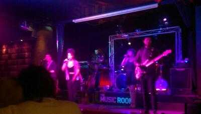 ‪the Music Room‬