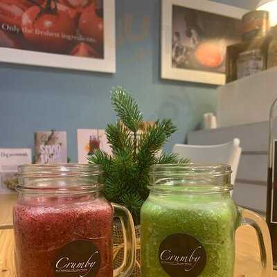 ‪crumby Breakfast & Pizza‬