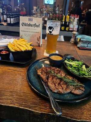 ‪ribs And Brews‬