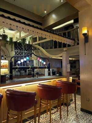 ‪the Stables Bar & Restaurant‬