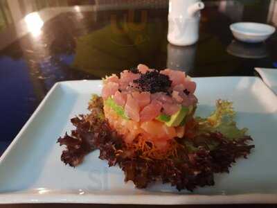 ‪sumo Sushi & Bento‬